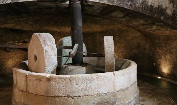 Immagine di macine di frantoio